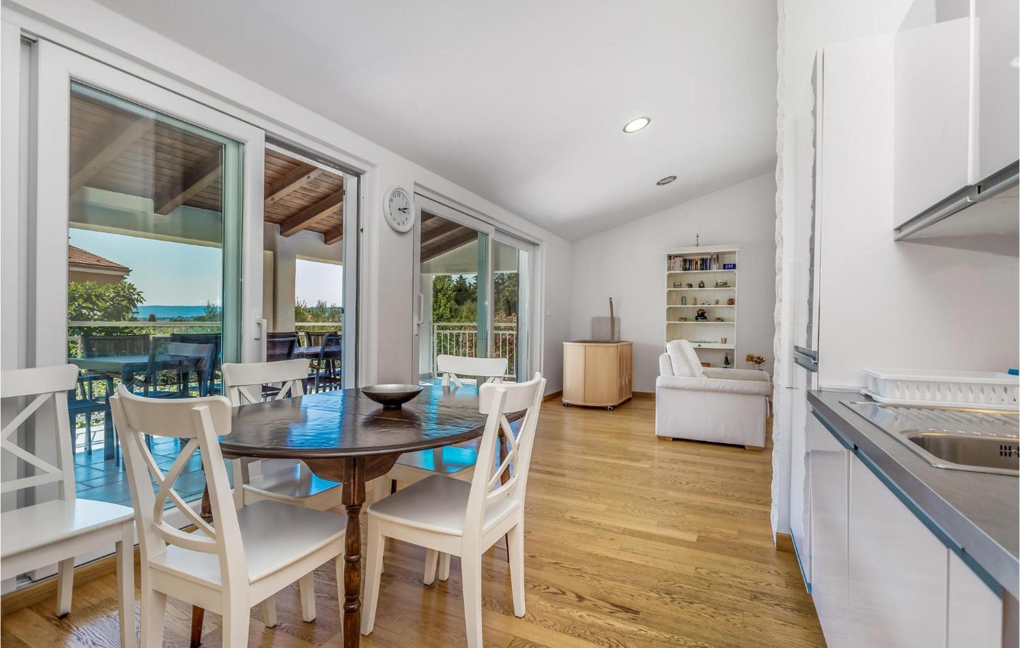 Nice Home In Krk With Kitchen คิร์ก ภายนอก รูปภาพ